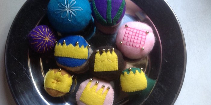 Basket of pincushions created by Giovanna.